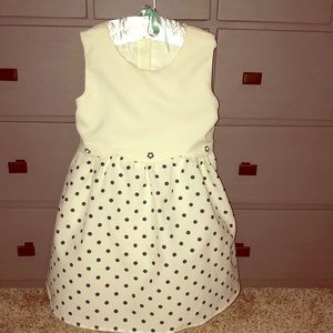 Pretty girls dress with matching hat